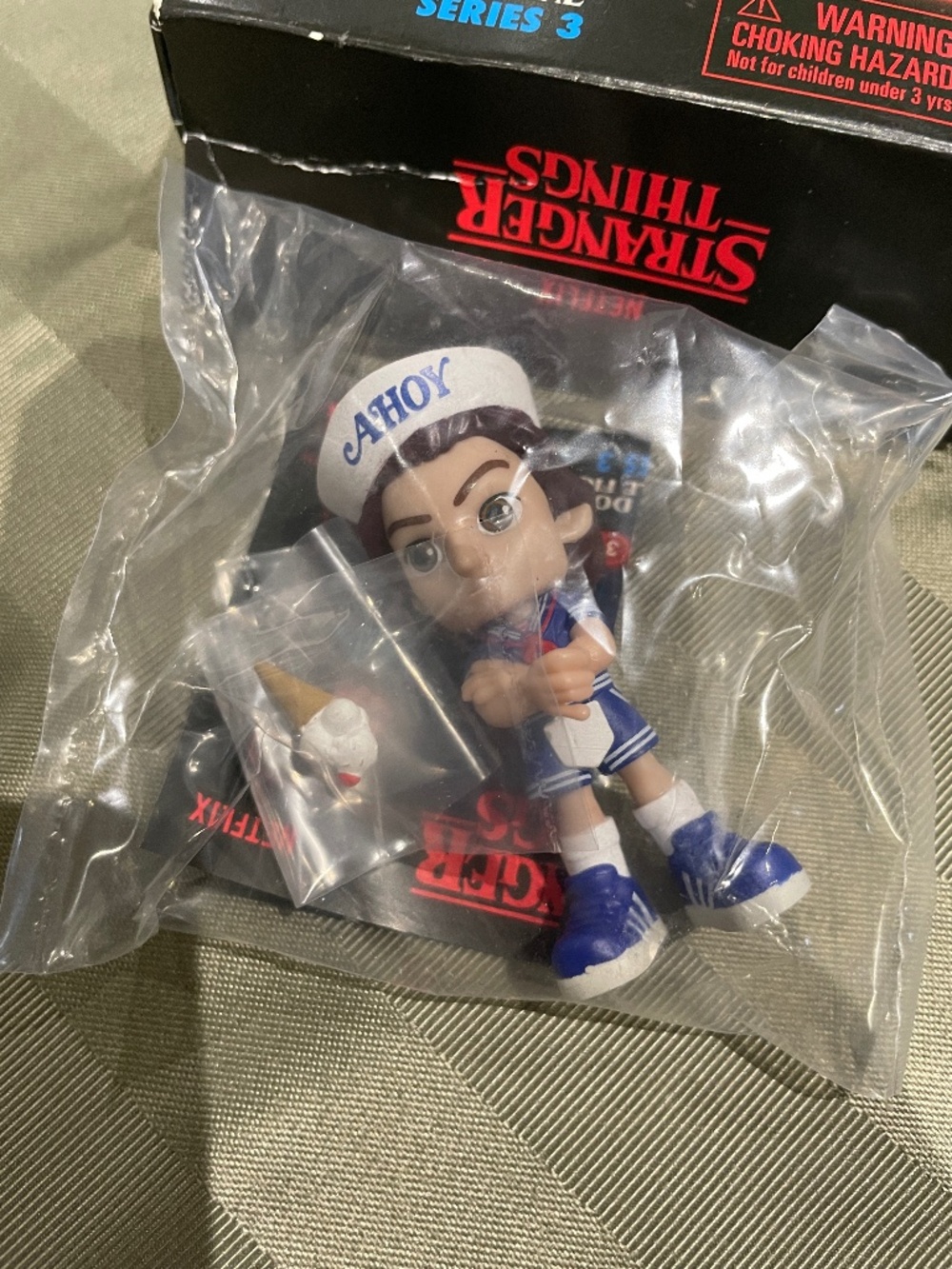 Stranger things Steven mini figurine